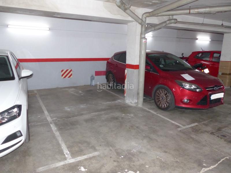 Foto d02456f0-29fb-4bb6-8c92-6530131226f8. Parking coche parking en cpedrell de facil acceso en planta nivel calle en Barcelona