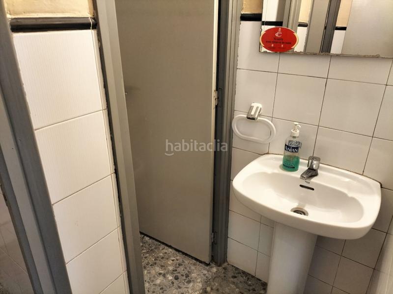 Foto b57a167a-e112-47d5-9f1a-a556f036b41e. Geschäftsraum in La Teixonera Barcelona