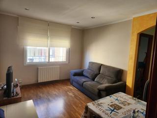 Appartement  N/a. Piso en venta , junto biblioteca juan marse , parc los tres turo
