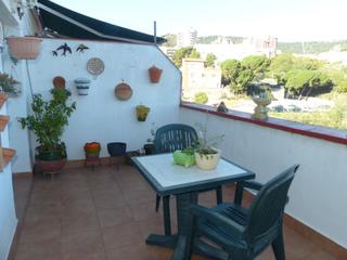 Attique à La Teixonera. Atico con terraza y vistas en calle cortada, frente parque vall