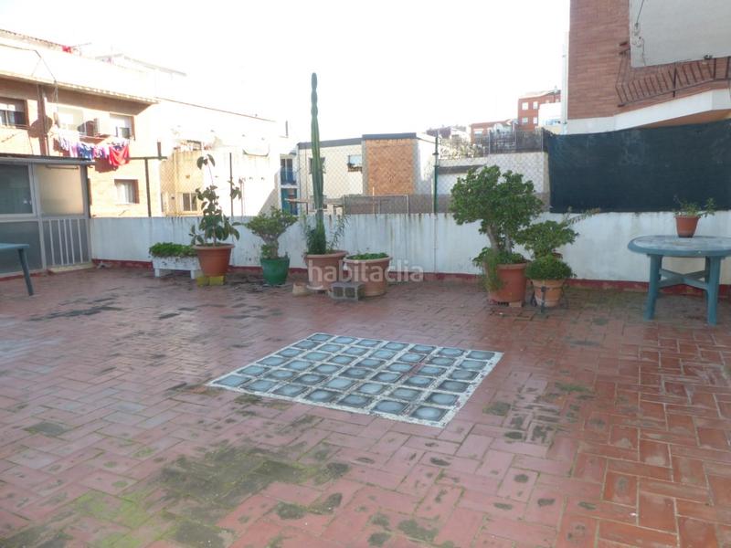 Foto 41612b40-c09c-4d3b-bccf-f384330ef93e. Planta baixa a Carmel Barcelona