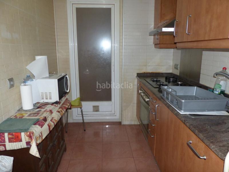 Foto c059f43c-9481-45e2-bbf1-40f855b2b345. Planta baixa a Carmel Barcelona