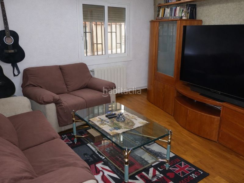 Foto a4b5821f-f34a-4d74-92b1-ee42707fa795. Pis a La Teixonera Barcelona