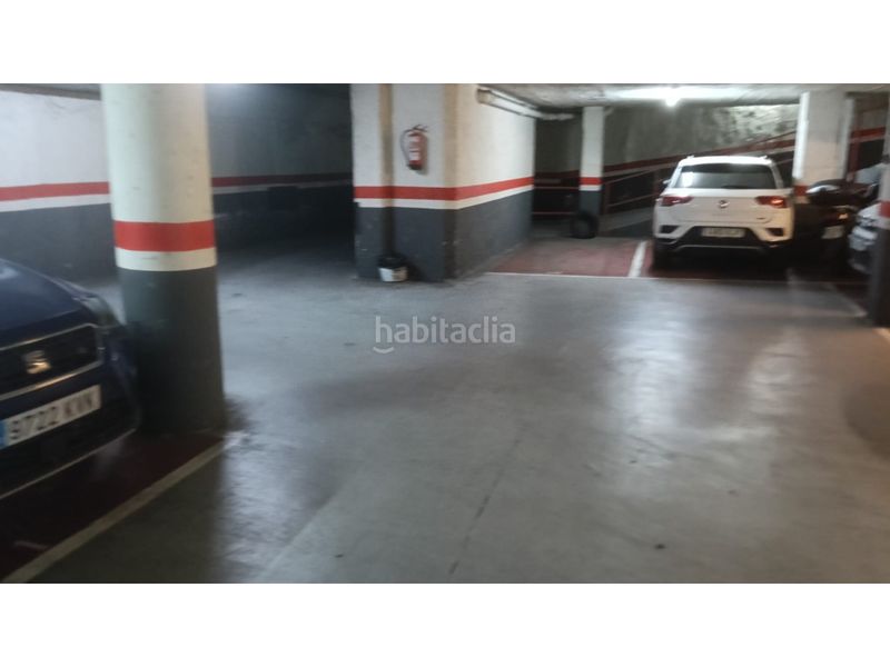 Foto efd5a4c3-8fe7-48e9-8712-93913e2399d8. Aparcament cotxe a Horta Barcelona