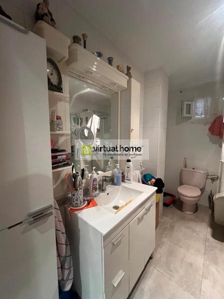 Foto 1a4f40e6-f74d-47c8-8c43-072886b709e2. Apartamento piso en jaime 1 en Playa Poniente Benidorm