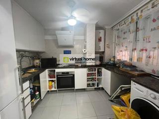 Apartamento en Playa Poniente. Piso en jaime 1