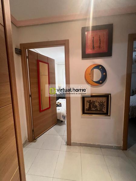 Foto 8cc72710-9da2-474f-9c7e-f437bee2b984. Apartamento piso en jaime 1 en Playa Poniente Benidorm