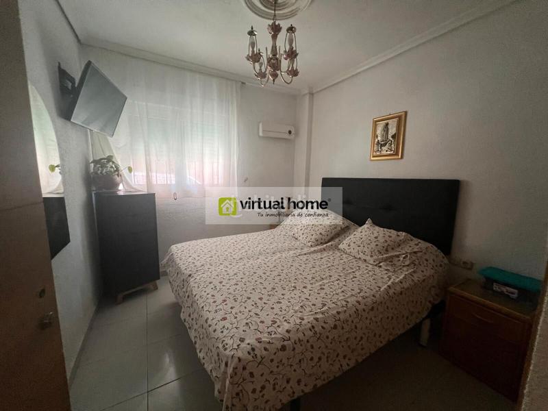 Foto e5acfaae-501a-4d04-a92a-cb3bf4212537. Apartamento piso en jaime 1 en Playa Poniente Benidorm