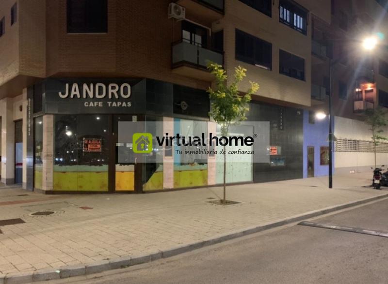 Foto f0d378e6-b5bf-4721-a33b-59a869e12b0e. Alquiler local comercial perfecto para cafeteria. en Albacete