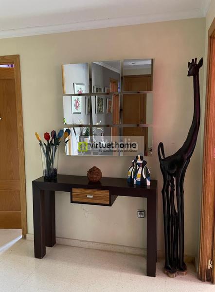 Foto b0792044-2a31-4953-a75a-1d0faf591388. Location appartement avec parking piscine dans Playa Poniente Benidorm