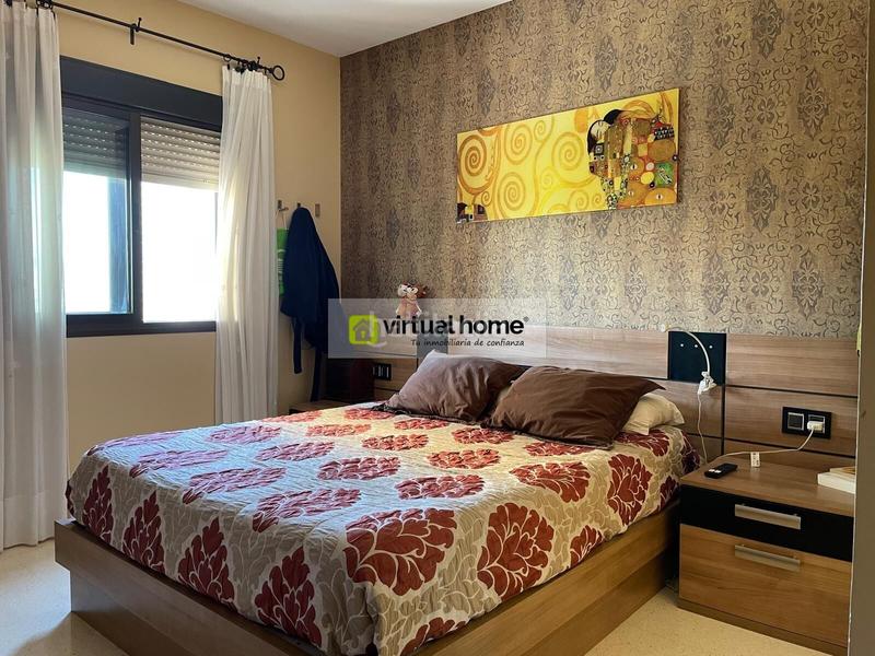 Foto c6dd0008-7694-4a55-9f0b-38949b2c56e7. Location appartement avec parking piscine dans Playa Poniente Benidorm