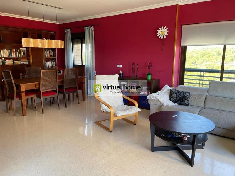 Foto c95462dd-94d2-4c4f-a11d-2682a96709ee. Location appartement avec parking piscine dans Playa Poniente Benidorm