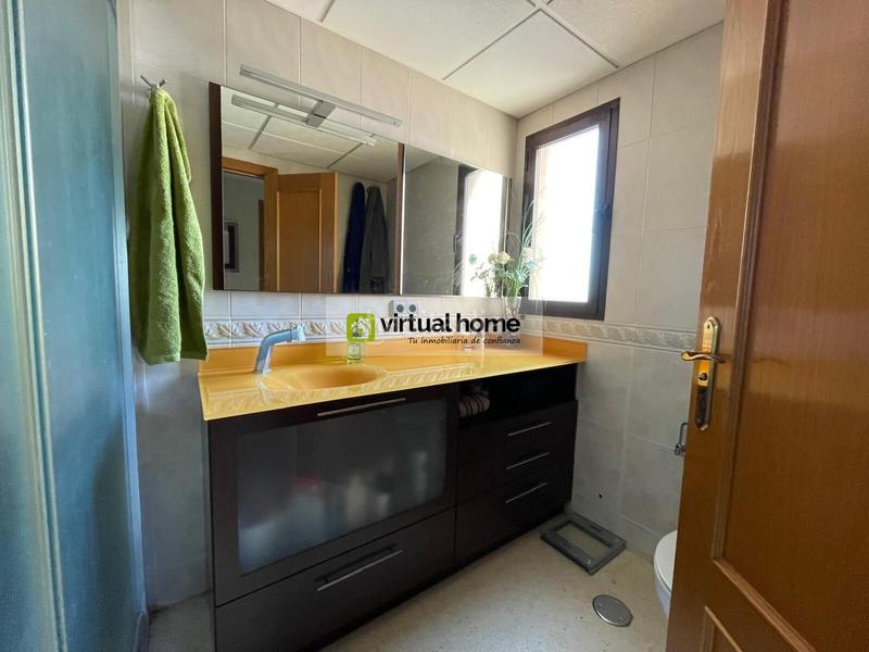 Foto d0be0598-d770-4599-ac06-f2e8af3bbf39. Location appartement avec parking piscine dans Playa Poniente Benidorm