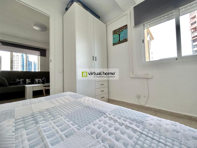 Foto 42610d92-211a-4d35-b7bd-93e156c6be4e. Piso en avenida avenida república argentina 4 segunda linea de Playa Poniente 3 habitaciones parking y piscina en Benidorm