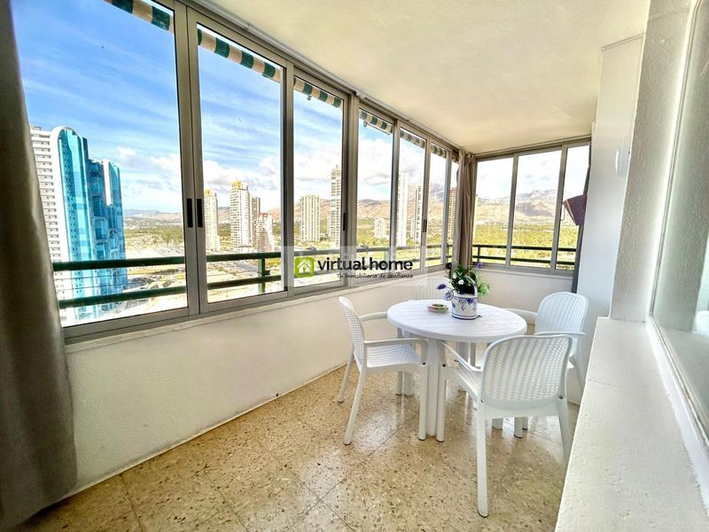 Foto 779a3f40-0f2b-41f7-b5d2-63d7c1b1095e. Alquiler piso en avenida avenida república argentina 4 segunda linea de Playa Poniente 3 habitaciones parking y piscina en Benidorm