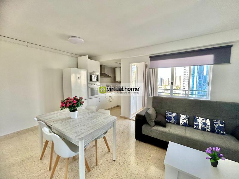 Foto ea886546-e81f-4ace-ae06-f052e03dda09. Alquiler piso en avenida avenida república argentina 4 segunda linea de Playa Poniente 3 habitaciones parking y piscina en Benidorm