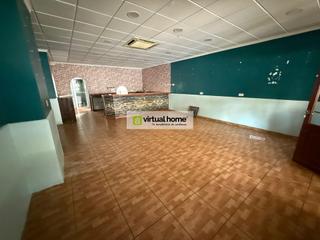 Lloguer Local Comercial a Levante Alto. Alquiler anual levante, cercano a zona inglesa