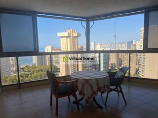 Appartement à Playa Levante. Apartamento parking privado y trastero con vistas al mar  en pla