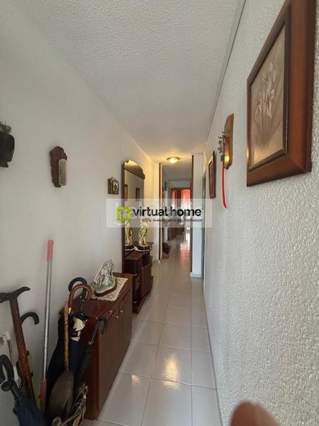 Foto db311aaf-fe76-41a5-a162-ffcf57441786. Piso  en jaime i, de 3 habitaciones para entrar a vivir en Benidorm