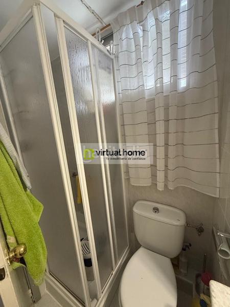 Foto e0ca9dc8-c2ac-447d-a995-5f2d1a9fb6c6. Piso  en jaime i, de 3 habitaciones para entrar a vivir en Benidorm