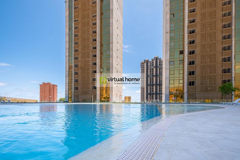 Foto 4c2f1973-8958-44ea-be6d-ac140dd520dd. Pis amb calefacció aparcament piscina a Playa Poniente Benidorm