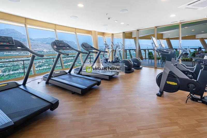 Foto 4d9405a1-6245-40f0-9d02-8c0412043b2d. Pis amb calefacció aparcament piscina a Playa Poniente Benidorm