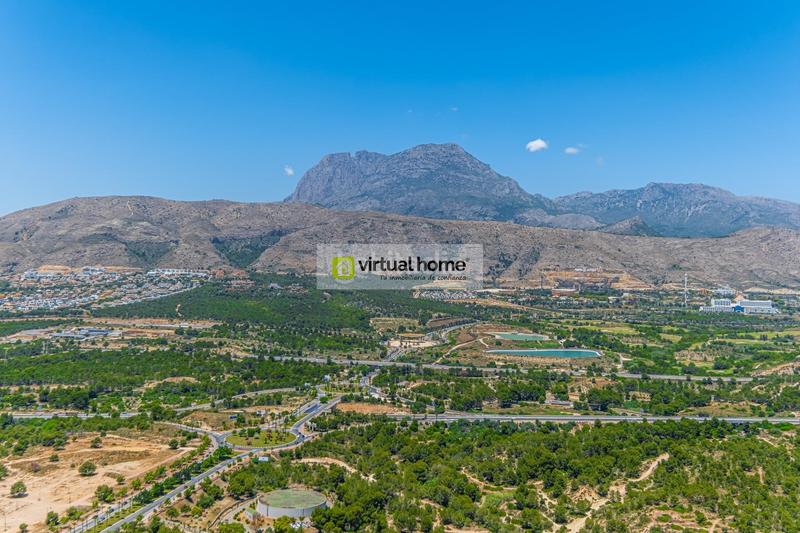 Foto 539a5137-c502-4f0e-9204-e6f1dc5a4cd7. Pis amb calefacció aparcament piscina a Playa Poniente Benidorm