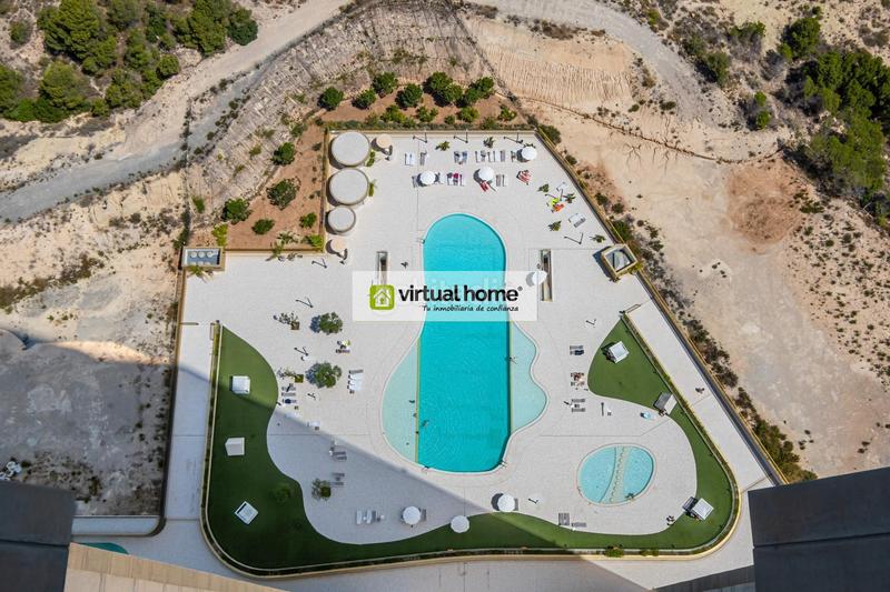 Foto 64415abc-08ea-40e8-ab3e-8fa8873c9b3c. Pis amb calefacció aparcament piscina a Playa Poniente Benidorm