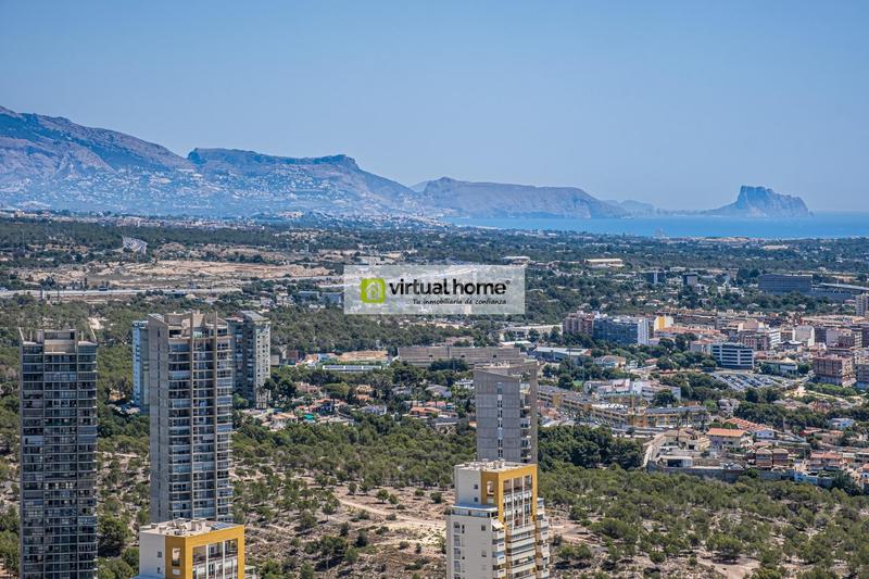Foto a303a39d-6688-4bb7-8321-1d660d646e4c. Pis amb calefacció aparcament piscina a Playa Poniente Benidorm