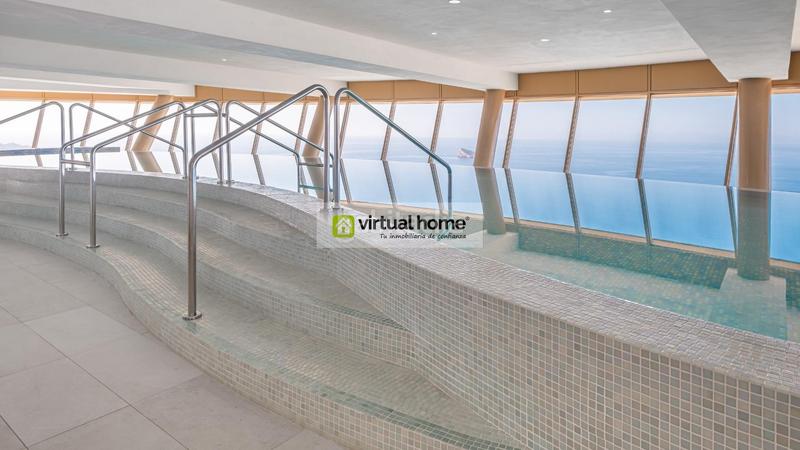 Foto f2011a0f-2d31-4842-8b61-d6fbede23ca9. Pis amb calefacció aparcament piscina a Playa Poniente Benidorm