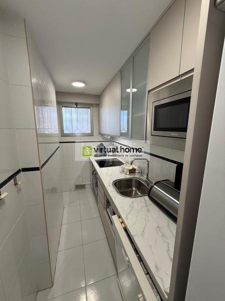 Foto 6dce5e0d-2b15-40c2-86d4-ce9d1b2be8f9. Miete etagenwohnung mit parking pool in Playa Levante Benidorm