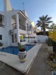 Casa adossada a Sierra Helada. Chalet en rincón de loix