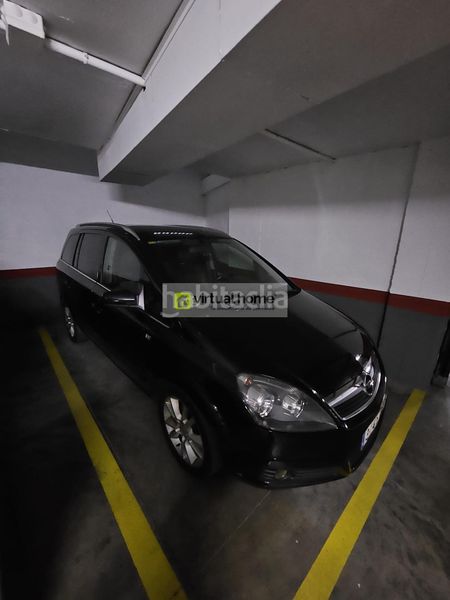 Foto 0c9154be-8a29-4dc7-adcc-f70dc0bf7e34. Aparcament cotxe a Colonia Madrid Benidorm