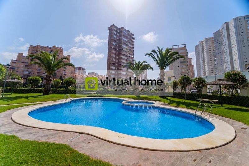 Foto 31c031b0-2121-4447-b644-2c39efbd925d. Pis amb piscina a Playa Poniente Benidorm