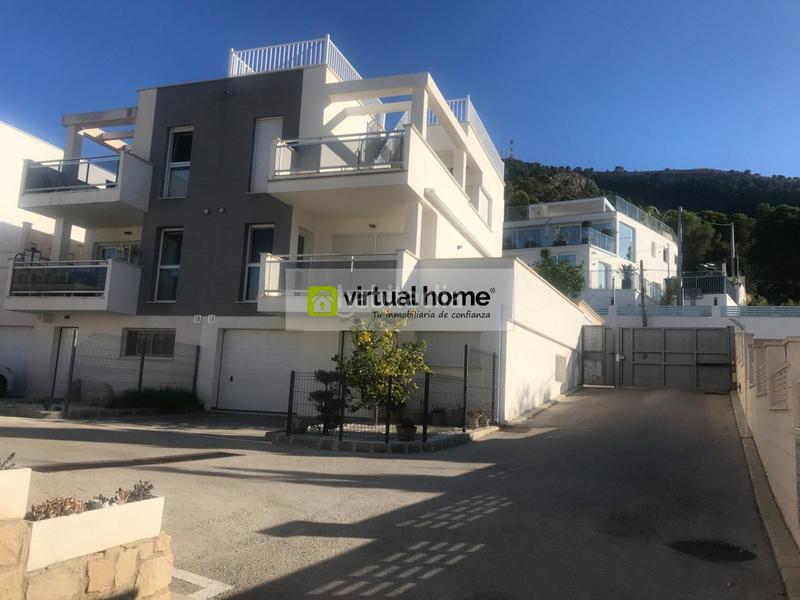 Foto 26b706fe-096a-40f9-b2a2-84c50186a150. Casa con parcheggio piscina in L´Albir Alfàs del Pi (l´)