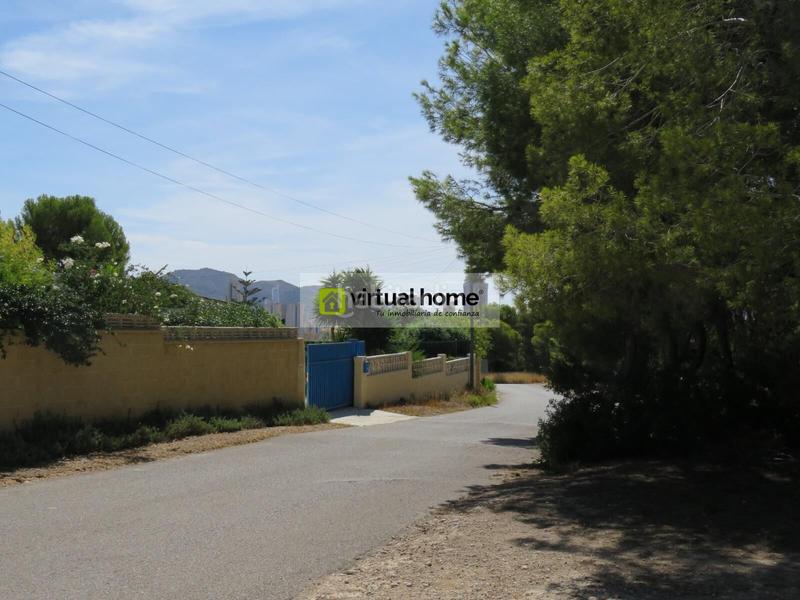 Foto 11dd9584-ea1e-4ff8-99d7-81caab5b251f. Casa amb aparcament a Playa Levante Benidorm