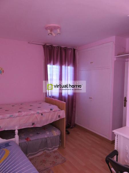 Foto 300c664d-b1b2-469f-8528-20a2aeee457a. Casa amb aparcament a Playa Levante Benidorm