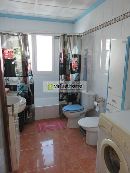 Foto aa7d867d-01ae-4750-ac63-c8999eaabfec. Casa amb aparcament a Playa Levante Benidorm