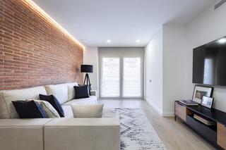 Location Appartement  Carrer de l'equador. Espectaculares pisos de temporada en les corts