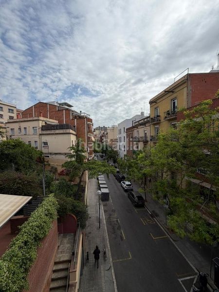 Foto d8e300d9-b6c5-49f0-abf1-c7e0b864c4a5. Pis a de vallseca 5 a Can Baró Barcelona