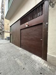 Aparcament cotxe a Passatge de Nogués 16