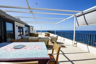 Attique à Torremuelle. Ático en 1 línea de playa con terraza de 144m y vistas panorámic