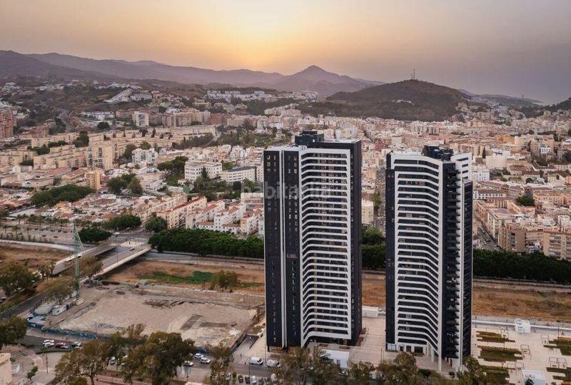 Foto 6a20dbf5-d863-45ef-8671-13613a3461fe. Piso en martiricos 32 espectacular piso en torre martirícos en Málaga