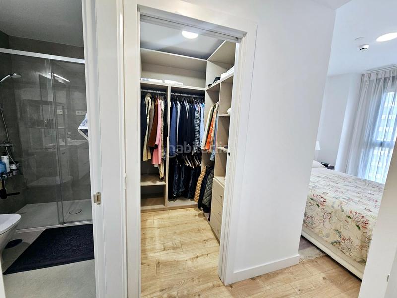 Foto bb0d3bb8-30e4-4c7d-93bc-041c0f9ec628. Piso en martiricos 32 espectacular piso en torre martirícos en Málaga