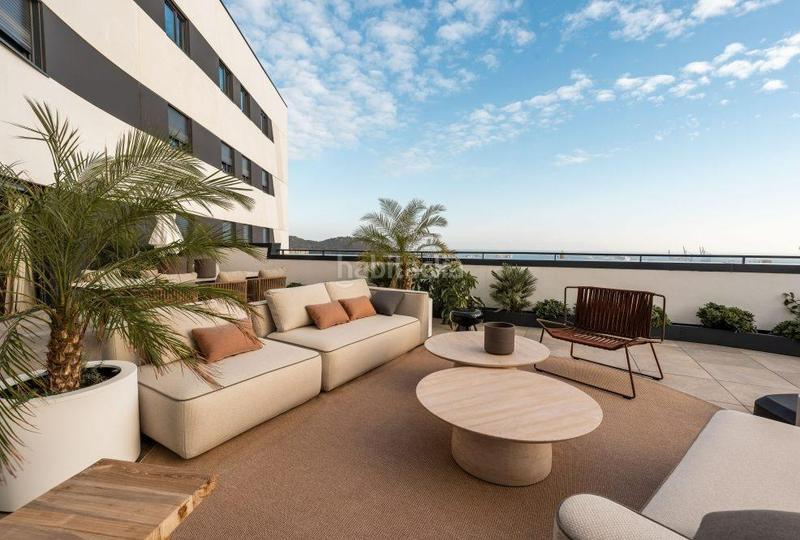 Foto c353767e-aa3d-4deb-9ec0-29023ed4f258. Piso en martiricos 32 espectacular piso en torre martirícos en Málaga