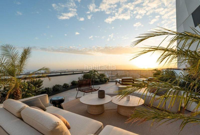 Foto dd772fa7-c127-4ab1-8783-c8f9f81ea915. Piso en martiricos 32 espectacular piso en torre martirícos en Málaga