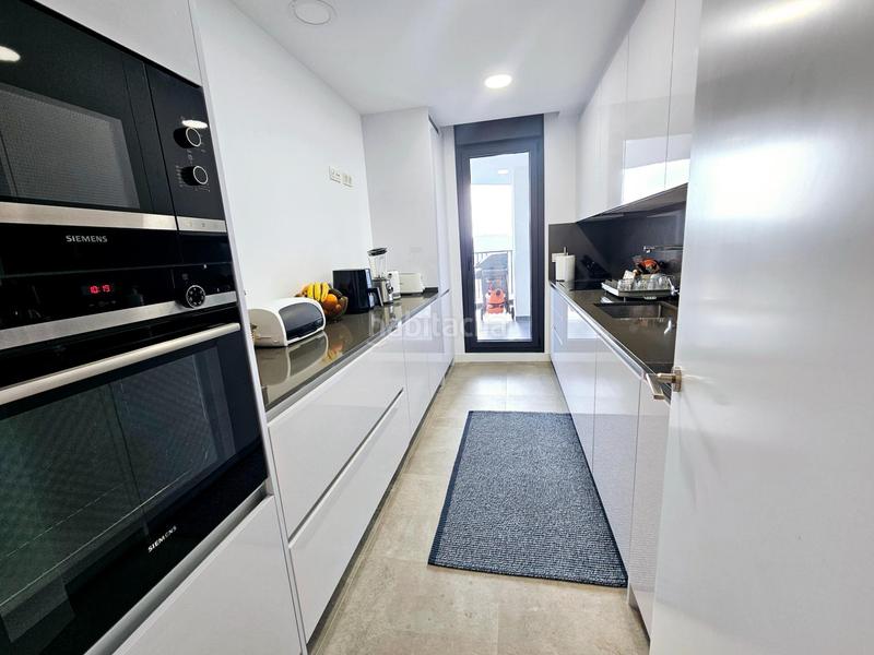 Foto e2d6dc52-e986-4ae5-87bb-6b84d1b81bbe. Piso en martiricos 32 espectacular piso en torre martirícos en Málaga