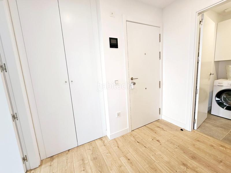 Foto fb2ea8c5-3685-42db-b6ea-b60e7ca08d8d. Piso en martiricos 32 espectacular piso en torre martirícos en Málaga