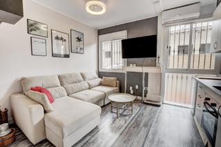 Apartament a Solymar. Acogedor apartamento reformado con ubicación privilegiada en ben