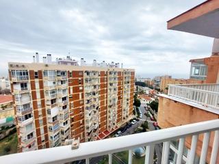 Estudi  Calle luis vives. Acogedor estudio en benalmádena con vistas al mar